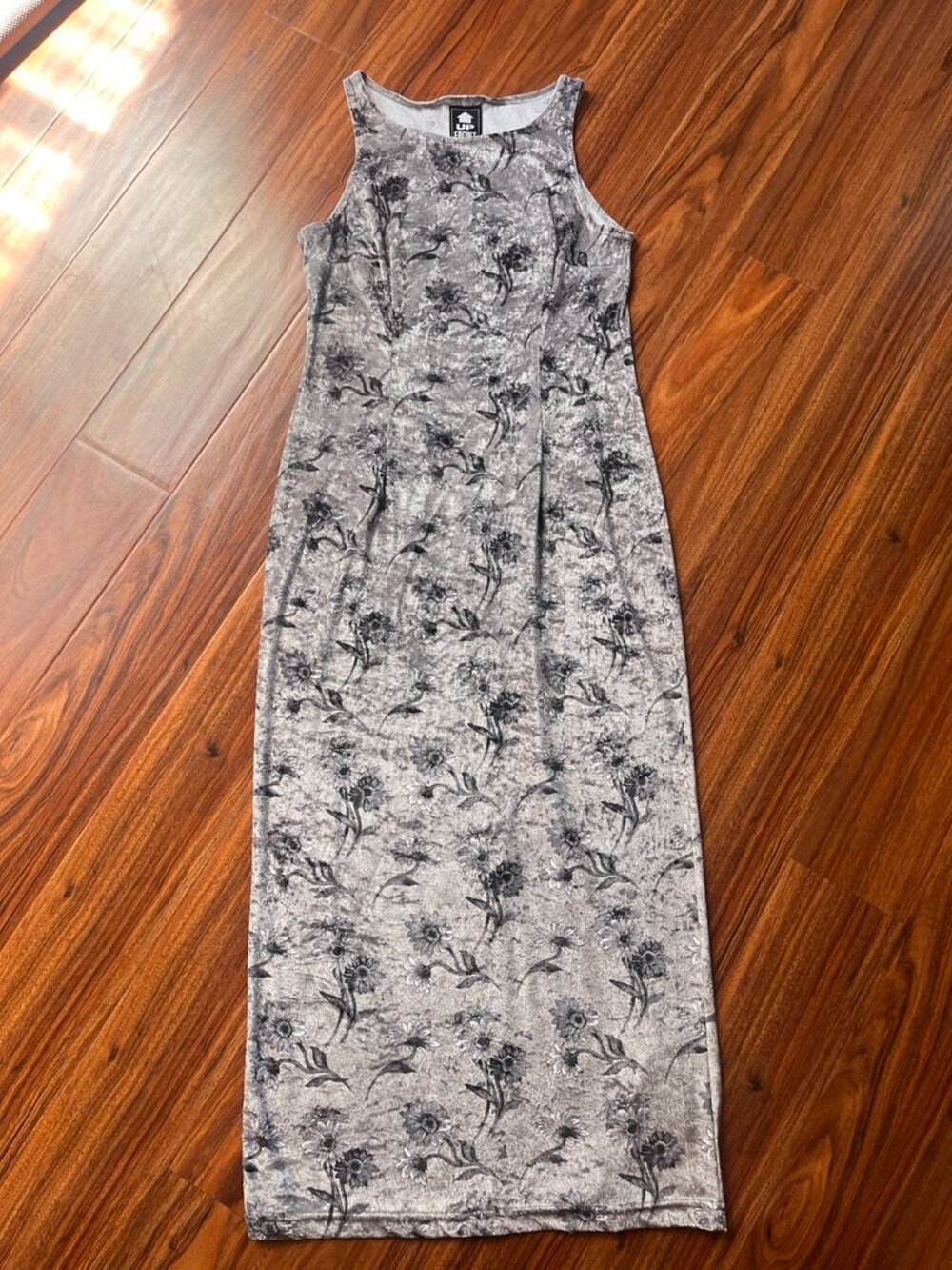 Up Front 90s/Y2K Vintage Silver Crushed Velvet Daisy Floor Length Sheath Dress L